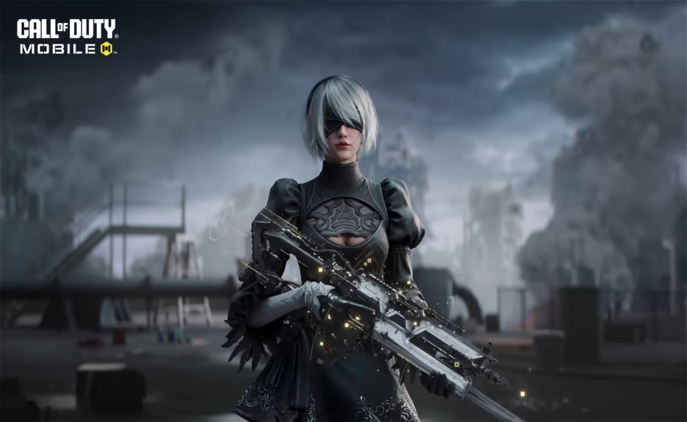 YoRHa No. 2 Type B character skin holding ornate rifle in CODM